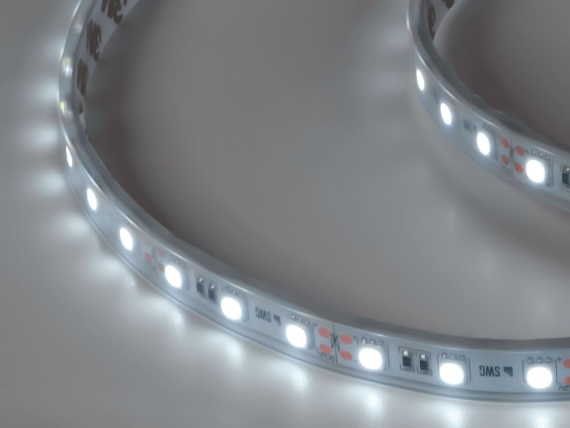Светодиодная лента  5050, 60 LED/м, 14,4 Вт/м, 12В , IP66, Цвет: Ультра холодный белый, SWG560-12-14.4-UW-66-M