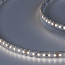 Silikon qoplamali LED lenta yoqilgan holatda, yirik plan