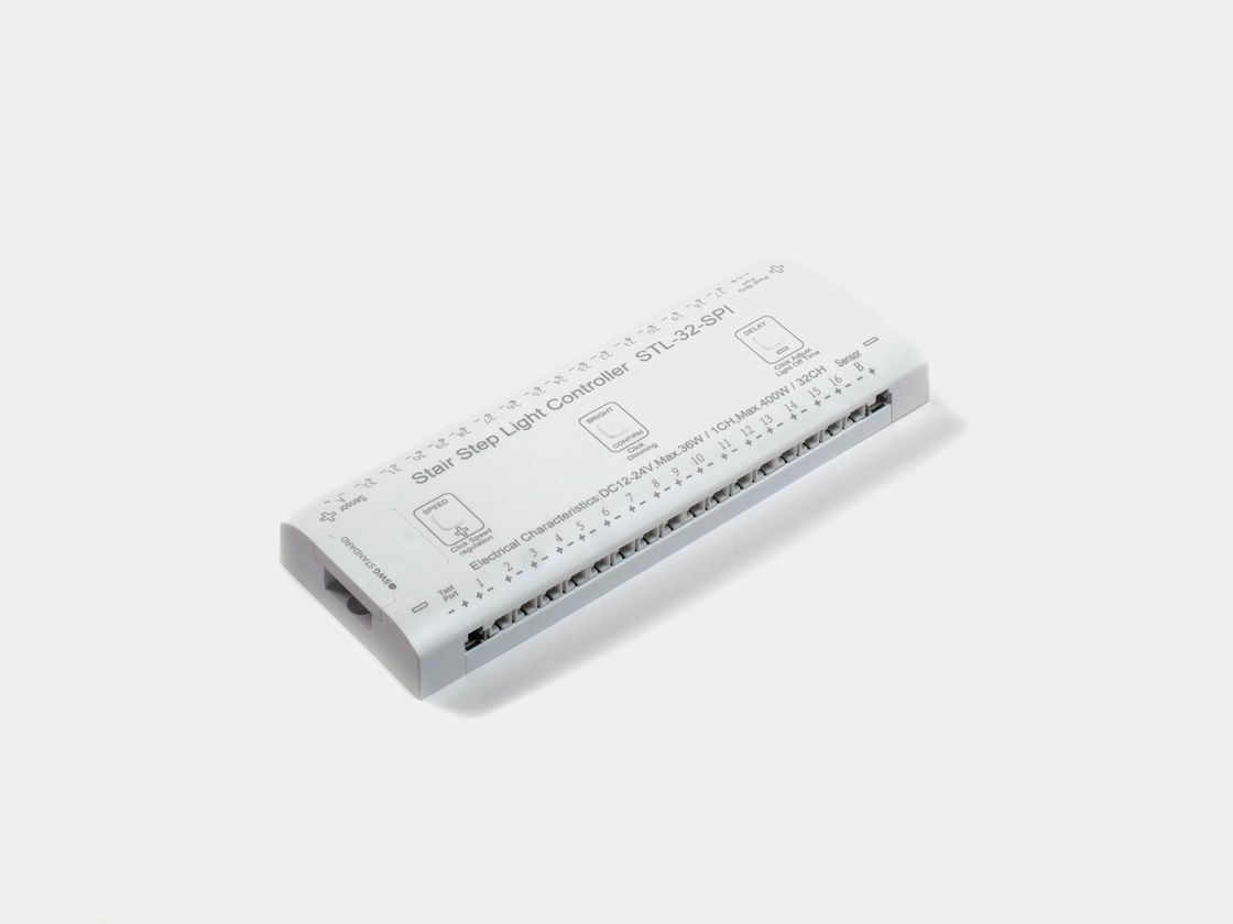Zinapoya yoritish kontrolleri STL-32-SPI, yuqoridan ko‘rinish