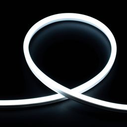 Sovuq oq rangli neon LED lenta, qora fon ustida egilgan ko‘rinish
