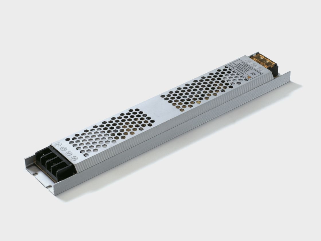 12V 200W IP20 ultrayupqa quvvat manbai bloki, metall korpus