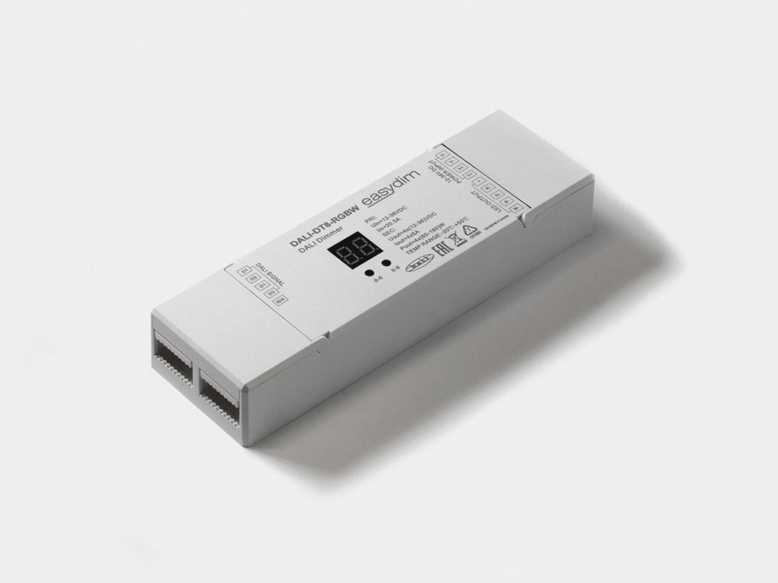 DALI-DT8-RGBW декодер EasyDim, вид сверху под углом