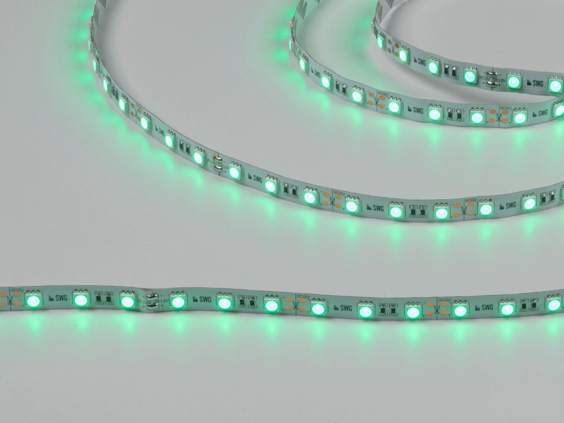 Светодиодная лента SMD5050 12В зеленое свечение, крупный план